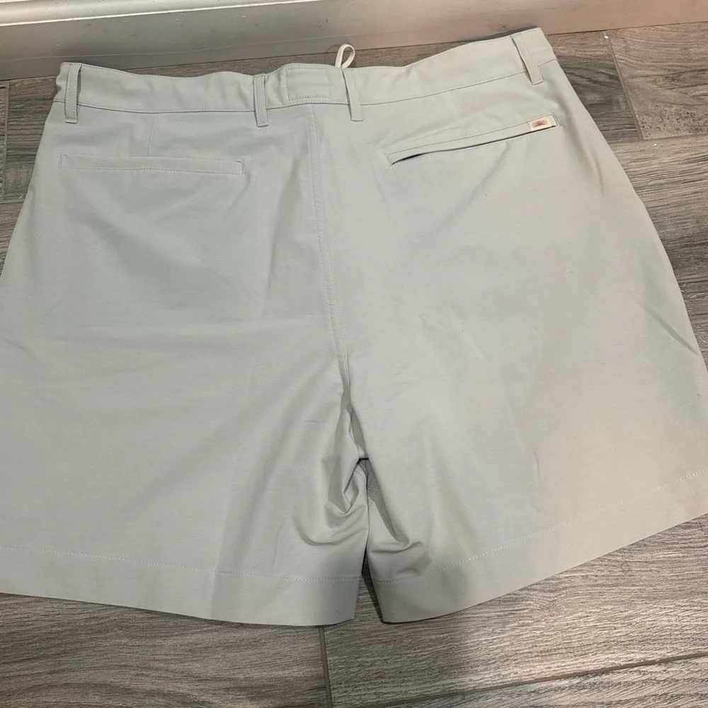 Faherty Men's Cream Flat Front Shorts